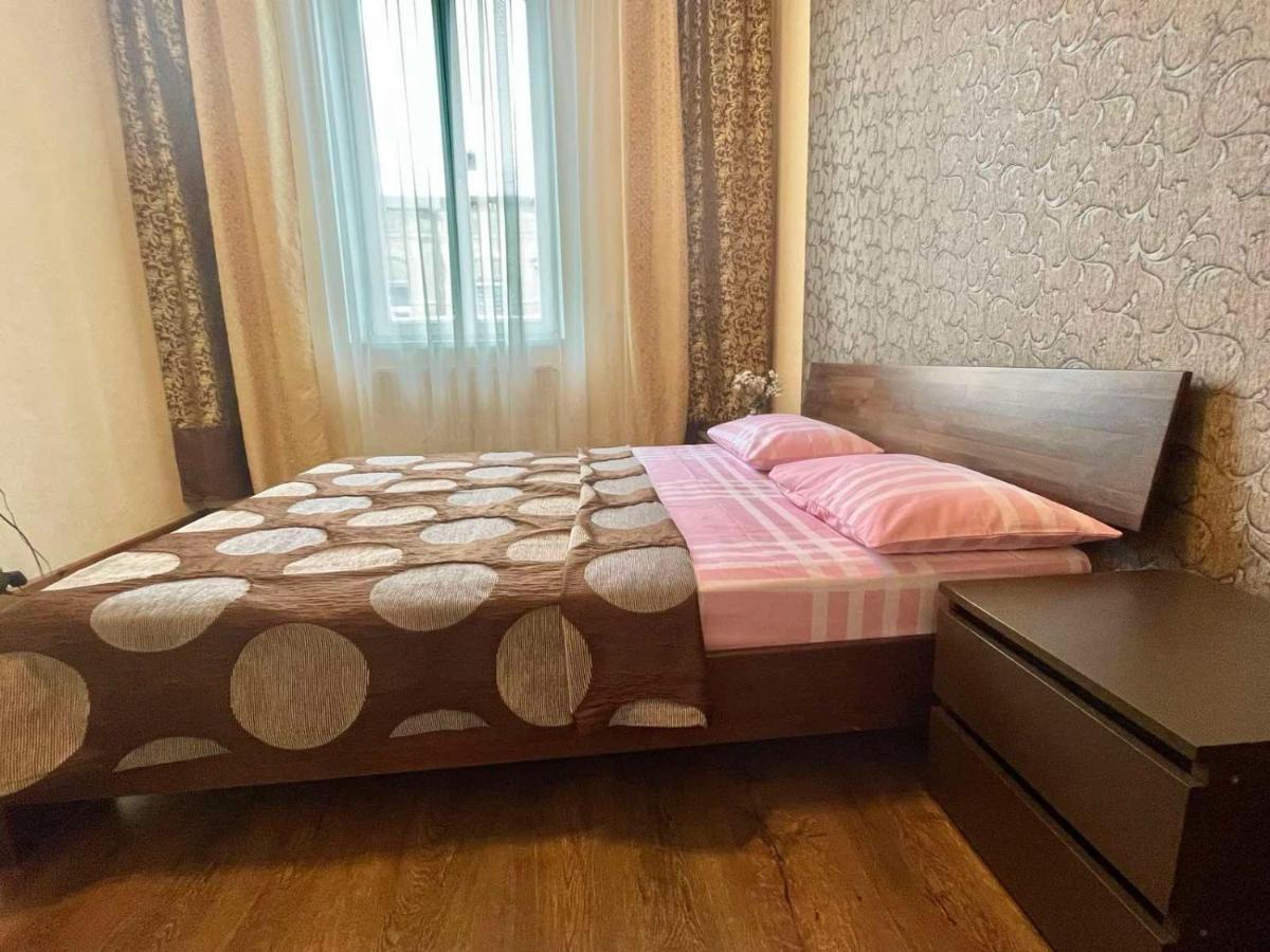 Крехівська 5,Апартаменти В Центрі, Дві Спальні Lviv Dış mekan fotoğraf