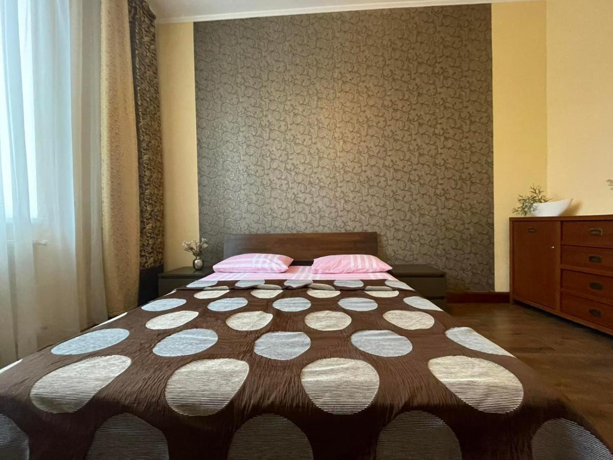 Крехівська 5,Апартаменти В Центрі, Дві Спальні Lviv Dış mekan fotoğraf