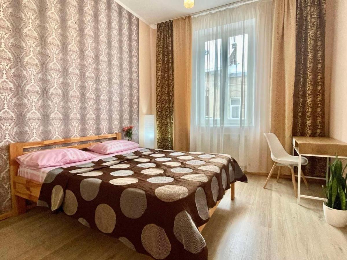 Крехівська 5,Апартаменти В Центрі, Дві Спальні Lviv Dış mekan fotoğraf