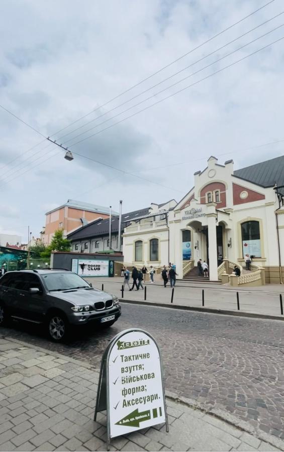 Крехівська 5,Апартаменти В Центрі, Дві Спальні Lviv Dış mekan fotoğraf